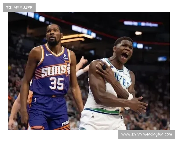 丹尼尔斯尽管全力以赴砍下22分10板却苦无东山再起之机陷入6失误泥潭 丹尼尔斯尽管全力以赴砍下22分10板却苦无东山再起之机陷入6失误泥潭