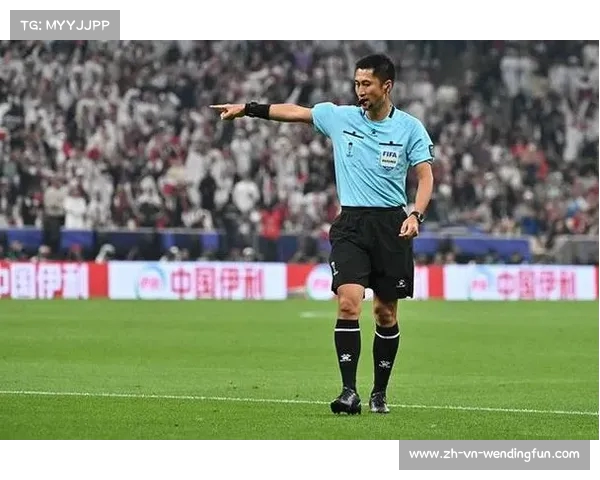 马宁获任亚洲杯决赛主裁展现中国裁判实力与荣耀 马宁获任亚洲杯决赛主裁展现中国裁判实力与荣耀