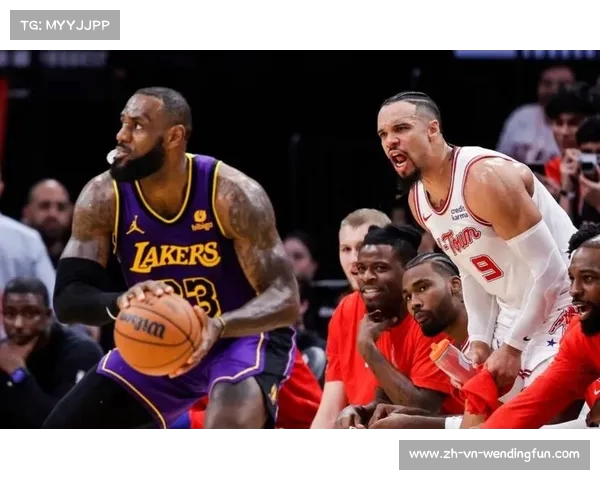 湖人主场观众齐声高呼狄龙垃圾彰显主队强大气场与对手不屑态度